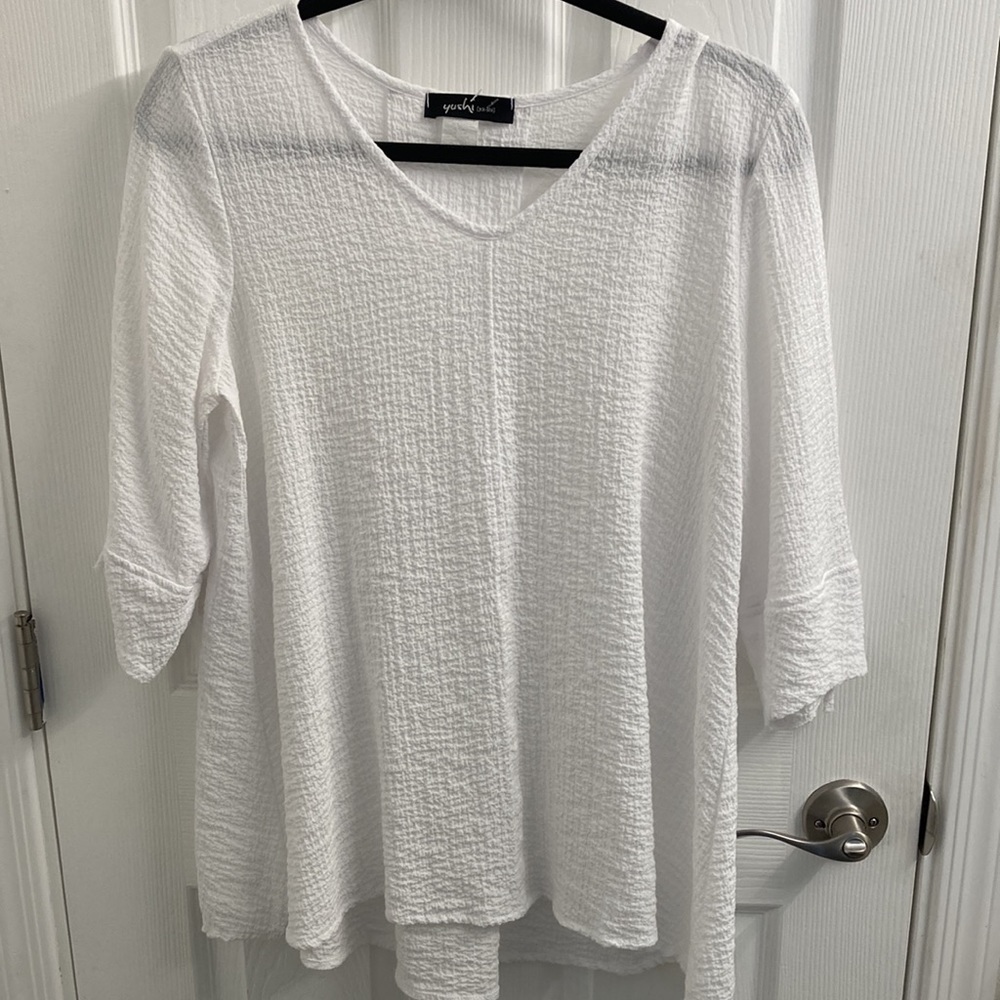 YUSHI Women's Flowy White Top EXCELLENT Top/Blouse- Sassy!